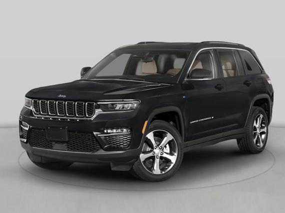 JEEP GRAND CHEROKEE 2023 1C4RJYB67PC623872 image